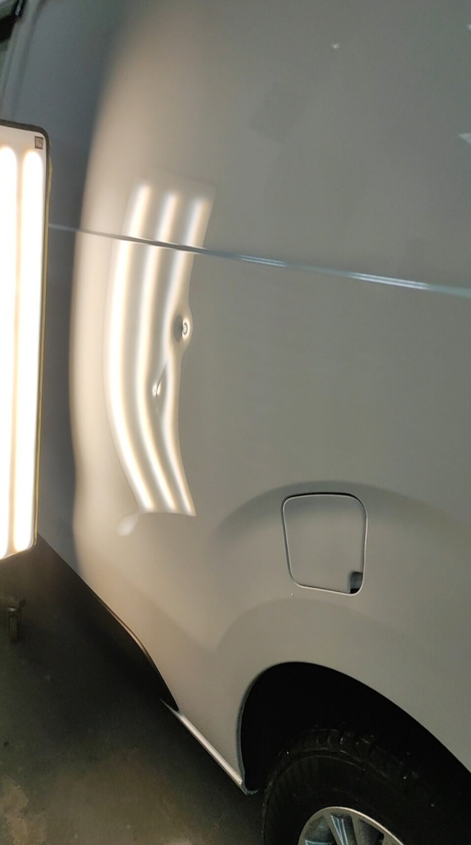 Вмятина до ремонта